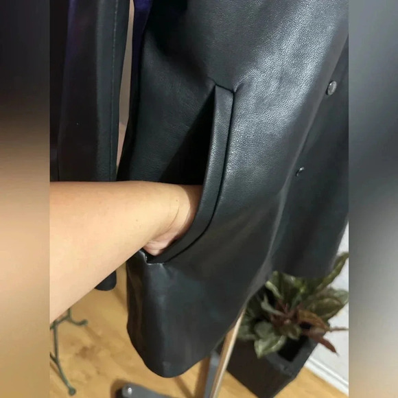 BCBGeneration vegan black leather jacket size L - Picture 9 of 13